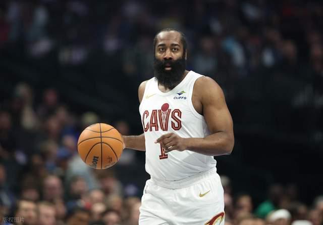 莫布里爆发率队首节狂轰25分 骑士半场领先17分